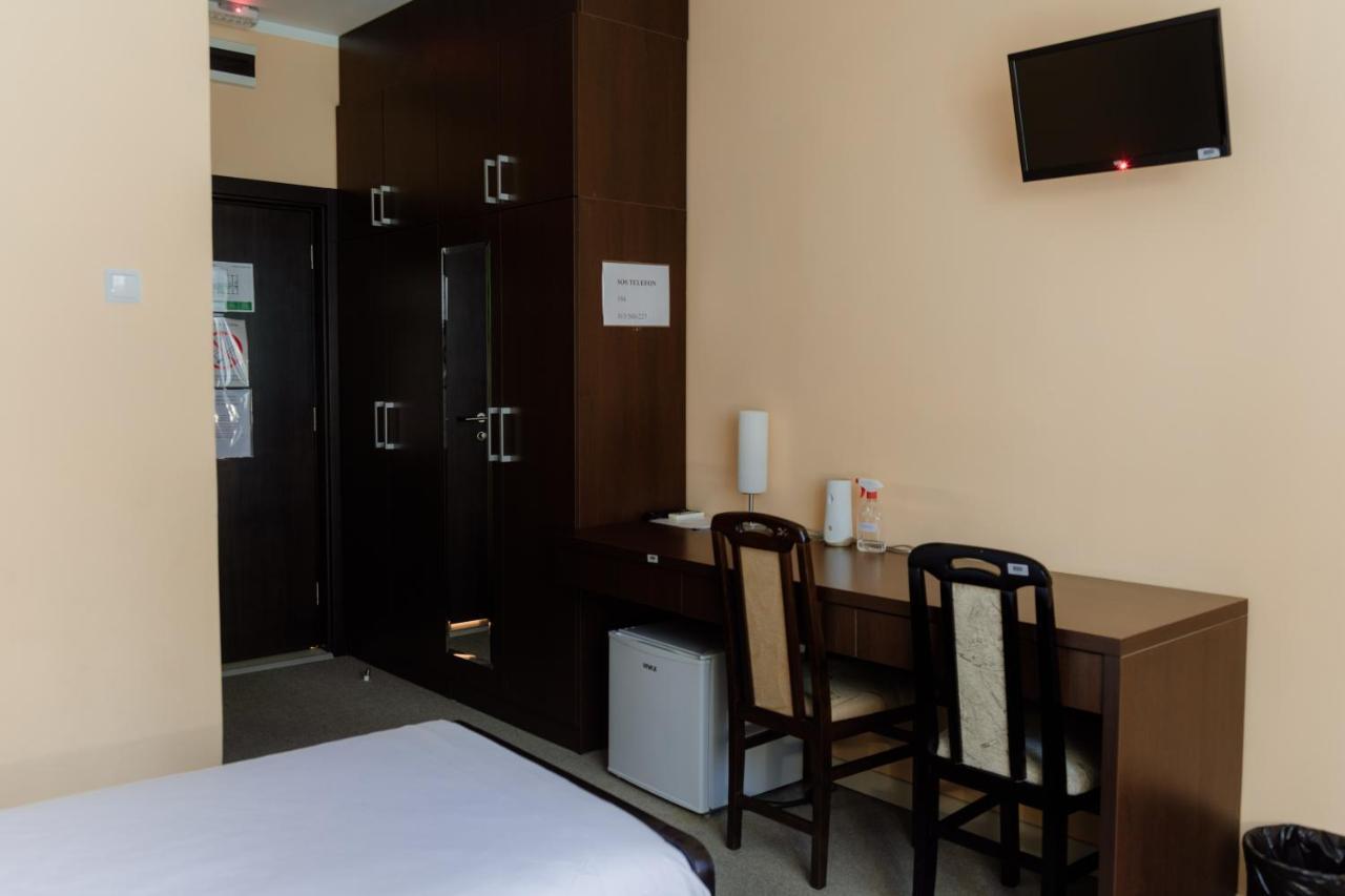 Hotel Drinska Lasta Ljubovija Esterno foto
